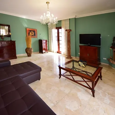 Haus Alina Mit Beheizbarem Privatpool Und Barbecue بويرتو ذي لا كروز